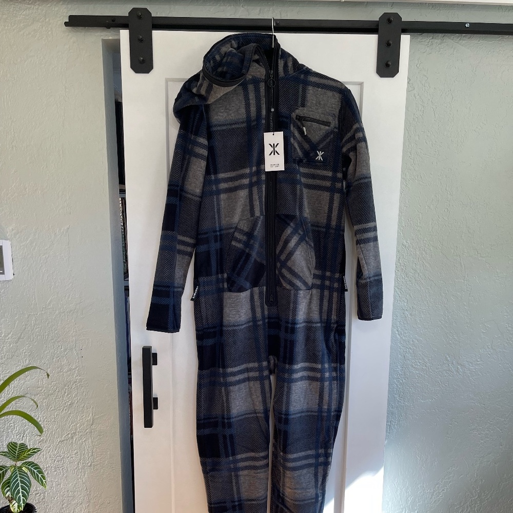 NWT - Onepiece brand Shacket Fleece Jumpsuit Onesie